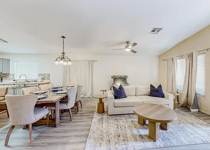 Sunset Serenity Holiday home Surprise