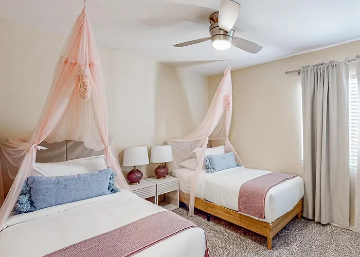 Sunset Serenity Holiday home Surprise